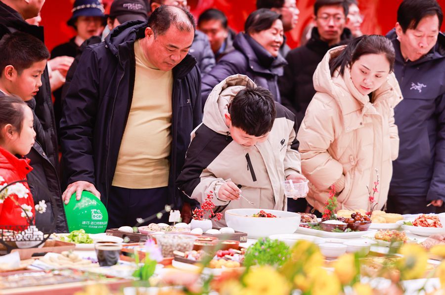 山东省首届齐鲁小吃文明节暨红红火火过大年举止启动典礼实行完美体育官网(图3)