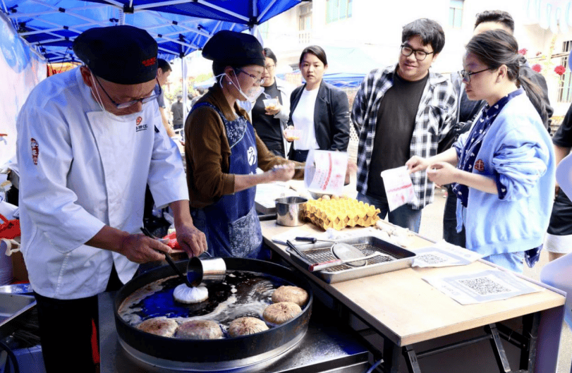 麦田有“味”！浙江省第六届名点名小吃选拔赛暨全省首届馒头邀请赛正在磐安县方前镇举办完美体育官网(图2)